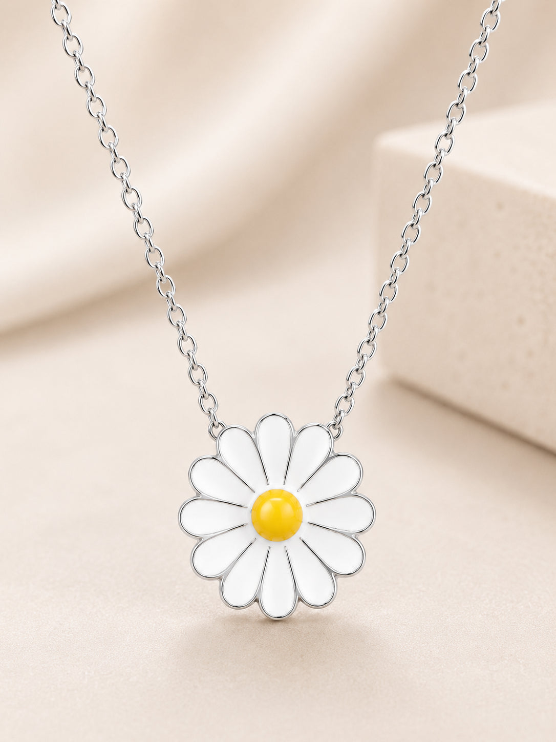 Papatya Figürlü 925 Ayar Gümüş Kolye
