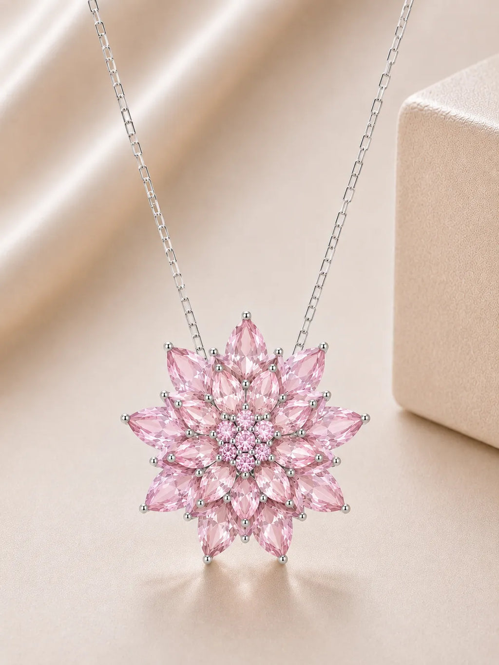 Pembe Lotus Zirkon Taşlı 925 Ayar Gümüş Kolye